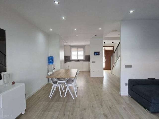 Casa adosada en Venta en Tordera pueblo