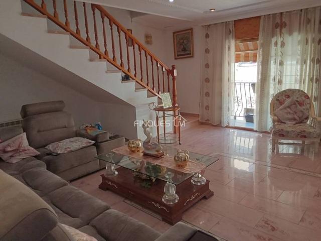Casa adosada en Venta en Tordera pueblo