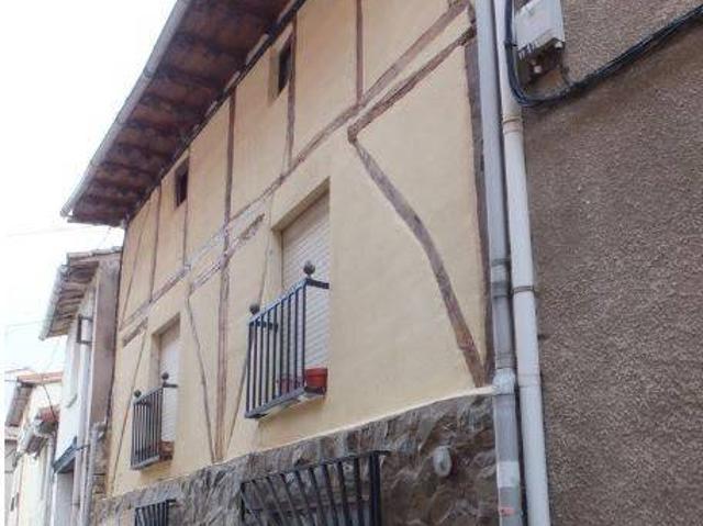 Casa adosada en Venta en Tormantos