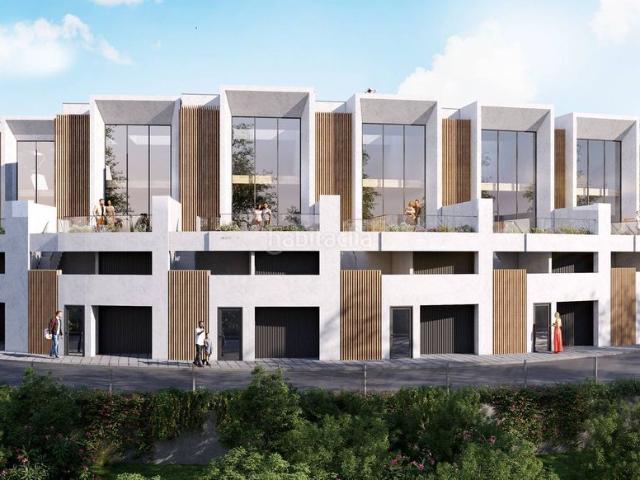 Casa adosada en venta en Torrox, El Peñoncillo. Adosado de obra nueva con vistas panorámicas al mar y piscina privada en El Peñoncillo, Torrox Costa. Casas adosadas.
