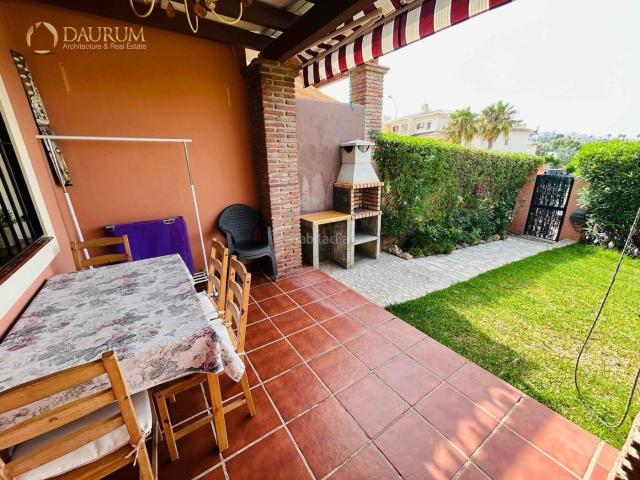Casa adosada en venta en Torrox, Torrox Park. MAGNÍFICO CHALET ADOSADO DE 2 PLANTAS EN TORROX, CON VISTAS AL MAR. Casas adosadas.