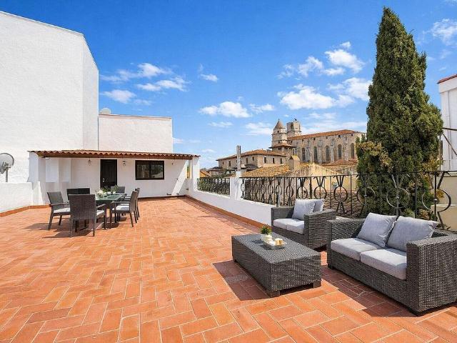Casa adosada en venta en Torroella de Montgrí, de 187 m² 4 habitaciones por 220.000