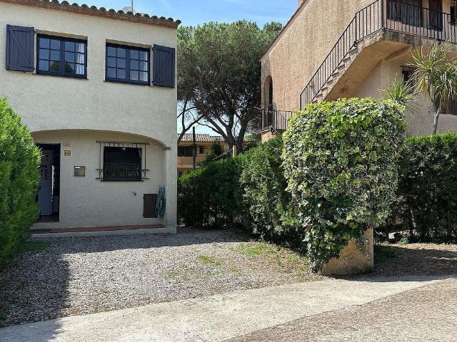 Casa adosada en venta en Torroella de Montgrí, de 64 m² 3 habitaciones por 264.000