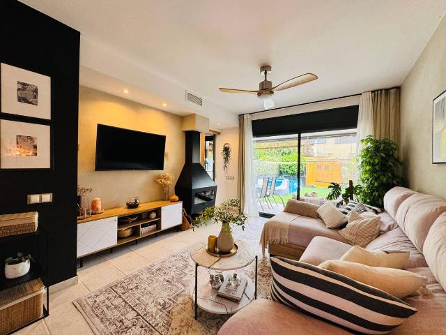 Casa adosada en Venta en Torroella de Fluvià