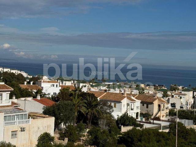 Casa adosada en venta en Torrevieja, Torreblanca. CASA ADOSADA DÚPLEX CON VISTAS AL MAR MEDITERRÁNEO TORREBLANCA. Casas adosadas.