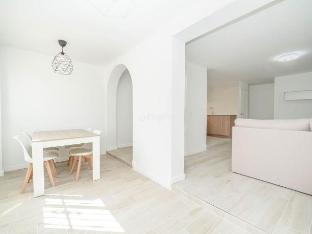 Casa adosada en venta en Torrevieja, Torreblanca. Ref EZ013Casa adosada completamente reformada con 2 dormitorios y 2 bantildeos, ubicada en la cotizada zona residencial de Torrebl. Casas adosadas.