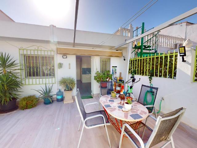 Casa adosada en venta en Torrevieja, Zona Carrefour Urbanizaciones. URB TORRETA II. Casas adosadas.