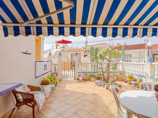 Casa adosada en venta en Torrevieja, Zona Carrefour Urbanizaciones. Adosado de dos dormitorios en excelente estado de conservación en Torreta II, Torrevieja. Casas adosadas.