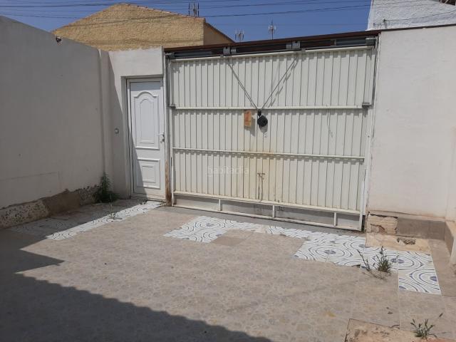 Casa adosada en venta en Torrevieja, Zona Carrefour Urbanizaciones. Casa en venta en Torrevieja. Casas adosadas.
