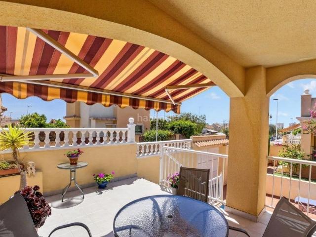 Casa adosada en venta en Torrevieja, Aguas Nuevas. Casa adosada moderna con piscina privada!. Casas adosadas.
