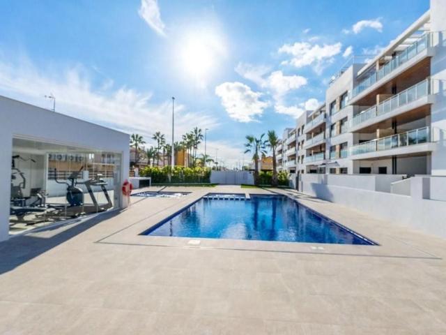 Casa adosada en venta en Torrevieja, Aguas Nuevas. Casas adosadas.