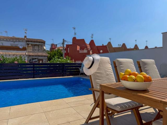 Casa adosada en venta en Torrevieja, Aguas Nuevas. Casas adosadas.