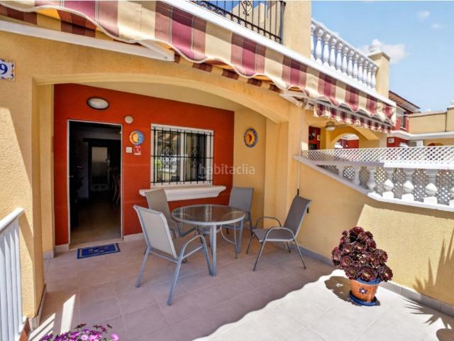 Casa adosada en venta en Torrevieja, Aguas Nuevas. GRAN QUADRO EN ALTOS DE LA BAHÍA 4 DORMITORIOS 3 BAÑOS, PISCINA PRIVADA APARTAMENTO DE INVITADOS PROPIO. Casas adosadas.