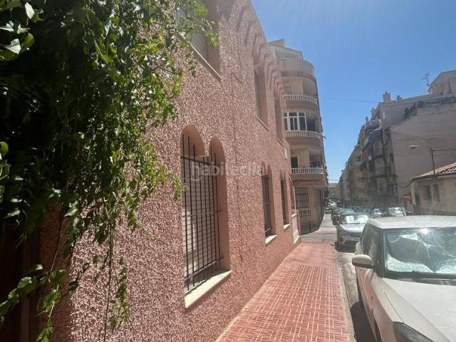 Casa adosada en venta en Torrevieja, Avenida Habaneras Curva de Palangre. Casas adosadas.