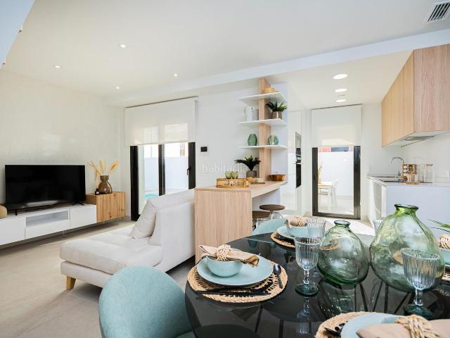 Casa adosada en venta en Torrevieja, Centro Muelle Pesquero. Casas adosadas.