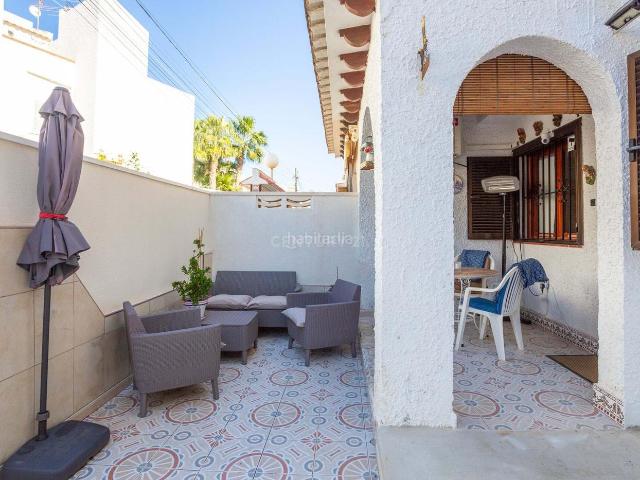 Casa en venta en Torrevieja, Nueva Torrevieja. Casas.
