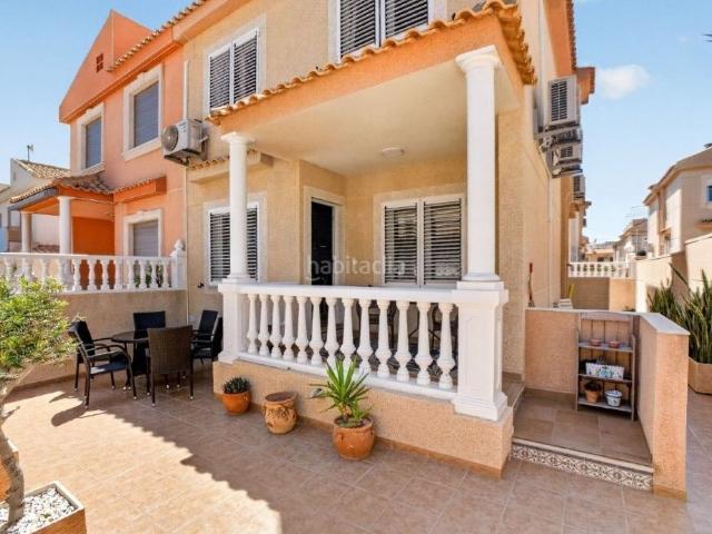 Casa adosada en venta en Torrevieja, Parque de las Naciones. Casas adosadas.
