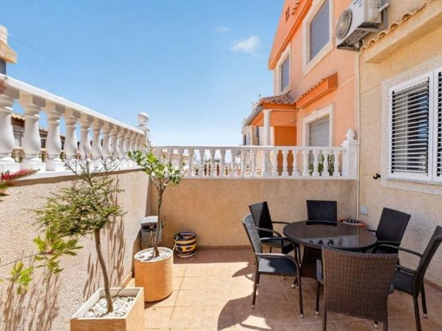 Casa adosada en venta en Torrevieja, Parque de las Naciones. Casas adosadas.
