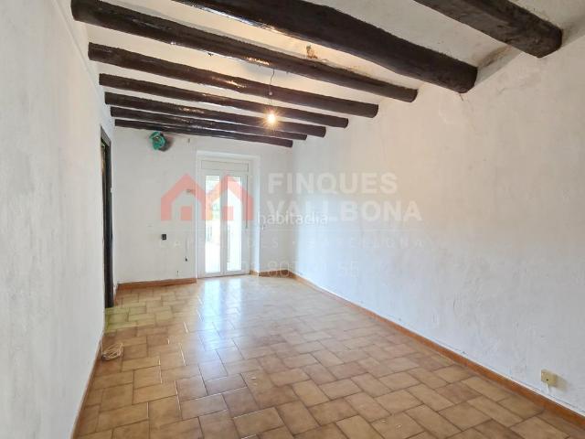 Casa adosada en venta en Torre de Claramunt La. Casa de Pueblo con Encanto Histórico en La Torre de Claramunt Fecha Registral 1880. Casas adosadas Torre de Claramunt.
