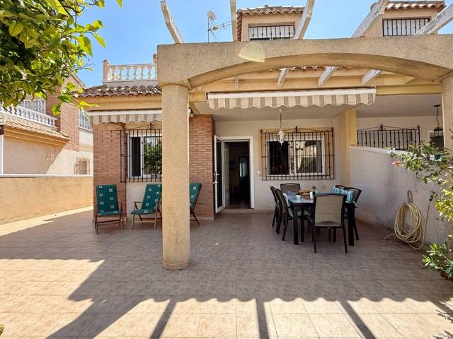 Casa adosada en Venta en Torre de la Horadada