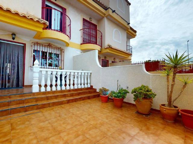 Casa adosada en Venta en Torre de la Horadada