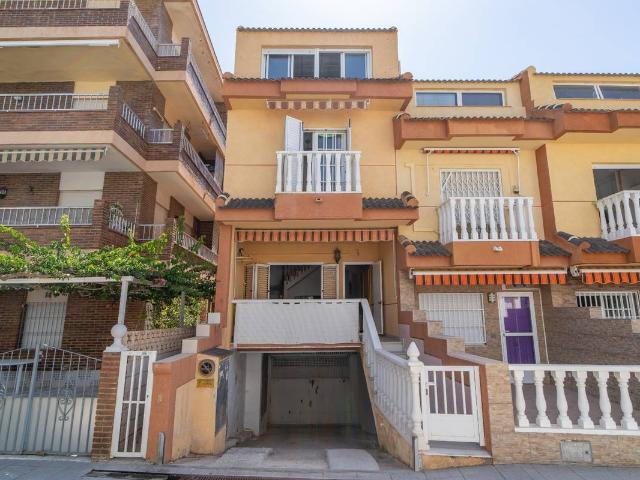 Casa adosada en Venta en Torre de la Horadada