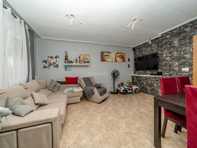 Casa adosada en venta en Torre Pacheco, Roldán. Adosado de 3 dormitorios con terraza y garaje privado en RoldaacutenVivienda adosada de 3 dormitorios y 2 bantildeos situada en Ro. Casas adosadas.