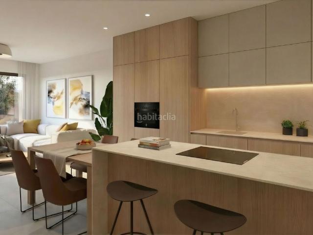 Casa adosada en venta en Torre Pacheco, Roldán. Adosado de diseño con piscina privada y solárium. Casas adosadas Torre.
