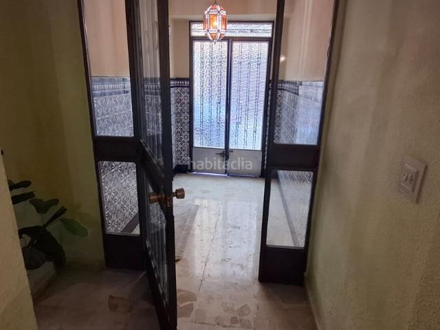 Casa adosada en venta en Torredonjimeno. Casa cun muchas posibilidades Torredonjimeno. Casas adosadas.