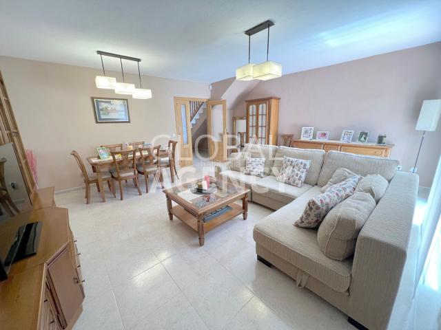 Casa adosada en venta en Torrejón del Rey. Casas adosadas Torrejón del.