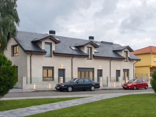 Casa adosada en venta en Torrelavega, Tanos. Chalet adosado en Tanos Torrelavega. Casas adosadas.