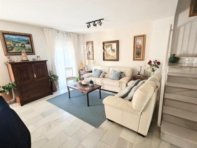 Casa adosada en venta en Torremolinos, La Colina. HERMOSO ADOSADO EN LA COLINA CASA ANDALUZA CON 3 DORMITORIOS Y GARAJE INCLUIDO. Casas adosadas.