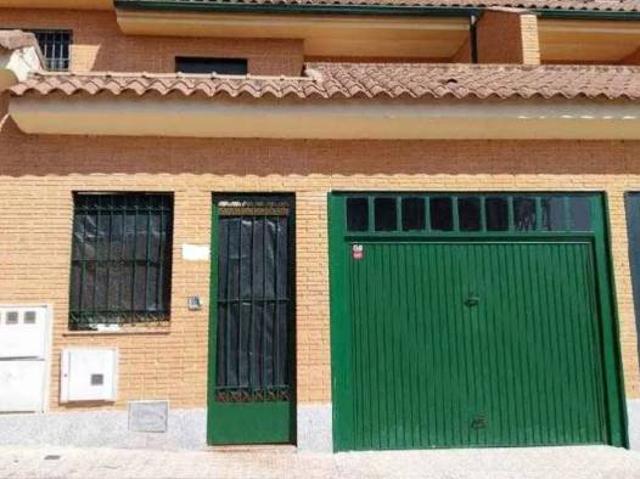 Casa adosada en Venta en Torrijos