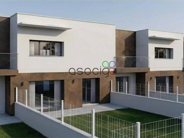 Casa adosada en Venta en Tórtola de Henares
