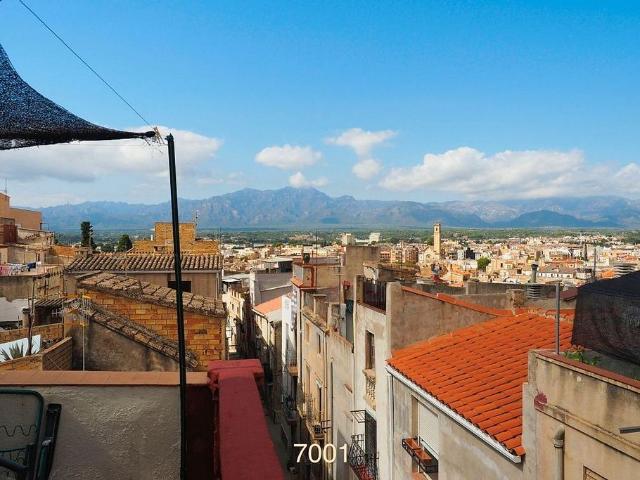 Casa adosada en venta en Tortosa, de 130 m² 3 habitaciones por 90.000
