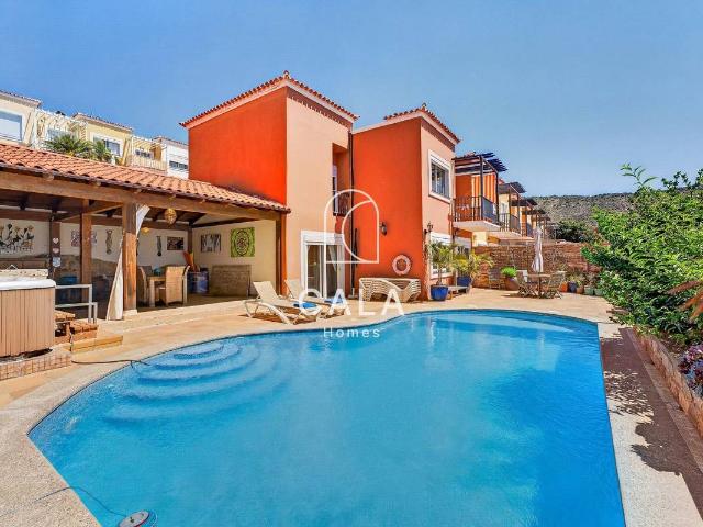 Casa adosada en Venta en Torviscas Centro y Alto