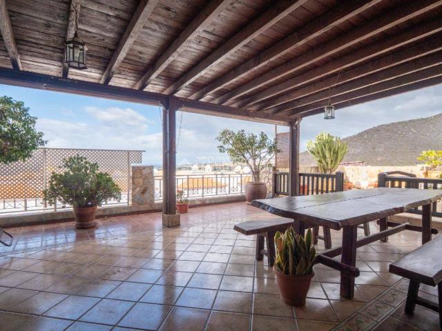 Casa adosada en Venta en Torviscas Centro y Alto