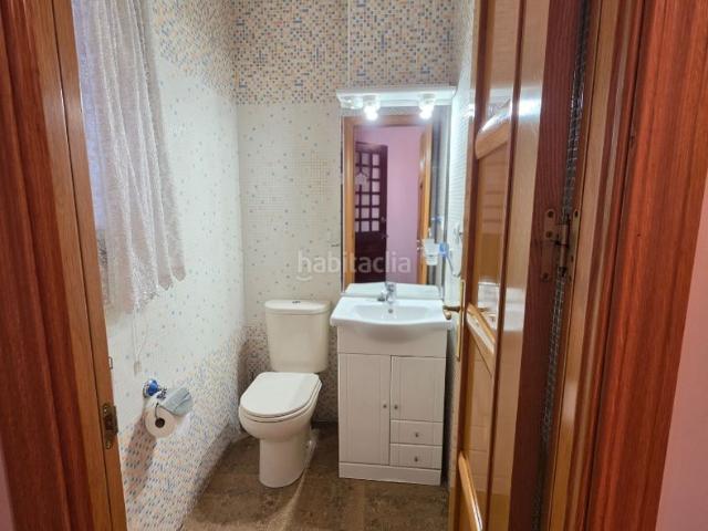 Casa adosada en venta en Talavera de la Reina, Hospital Nuevo Centro. Chalet adosado de 315 m² con garaje para 4 vehículos frente al Hospital. Casas adosadas Talavera de la.