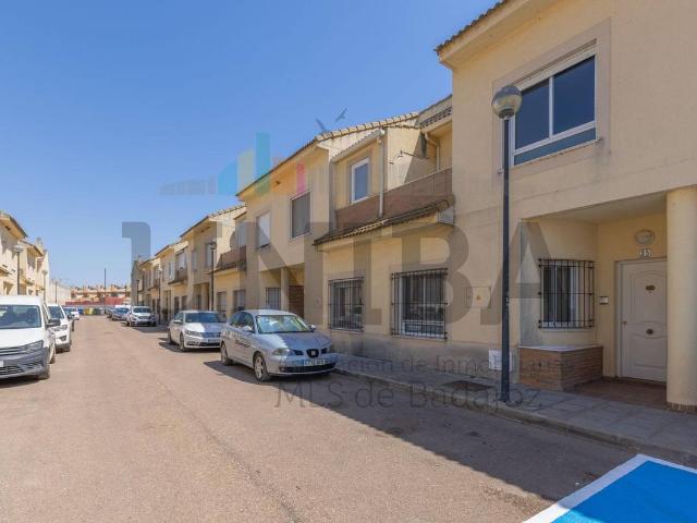 Casa adosada en Venta en Talavera la Real