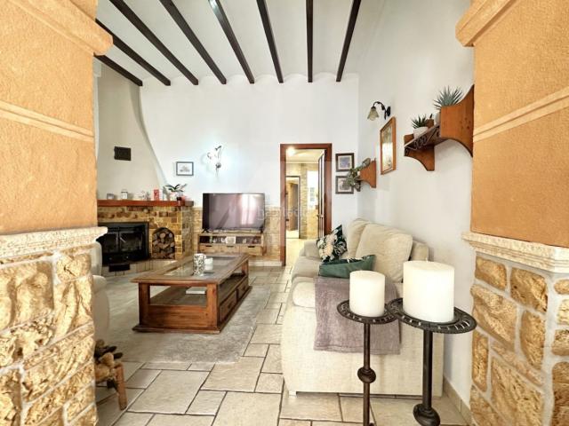 Casa adosada en venta en Teulada. Casas adosadas.