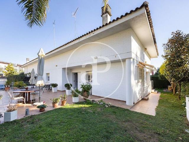 Casa adosada en venta en Teià, de 262 m² 6 habitaciones por 795.000
