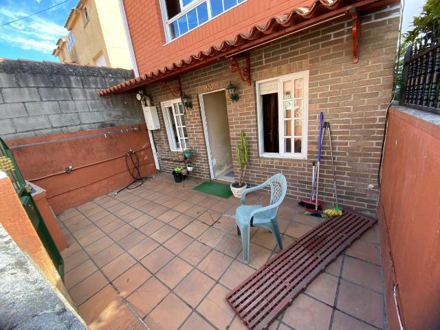 Casa adosada en Venta en Teis