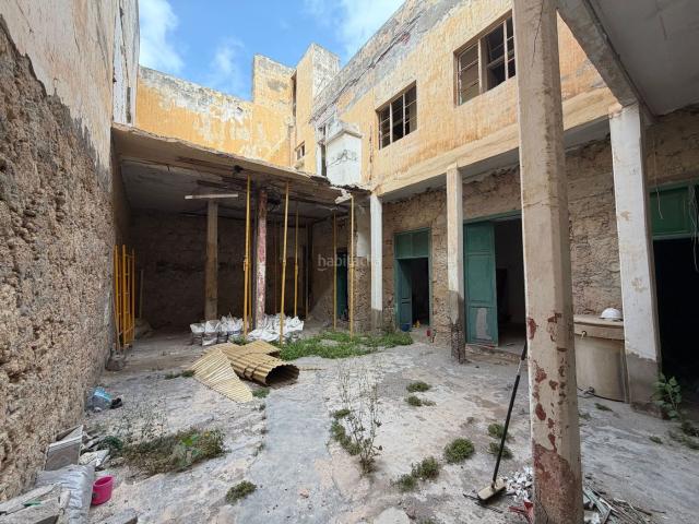 Casa adosada en venta en Telde, San Juan. Casa adosada con patio privado en Telde. Casas adosadas.