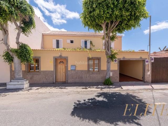 Casa adosada en venta en Telde, Valle de los Nueve El Ejido Medianías. Exclusiva vivienda unifamiliar independiente con piscina en La Medianía, Telde. Casas adosadas.