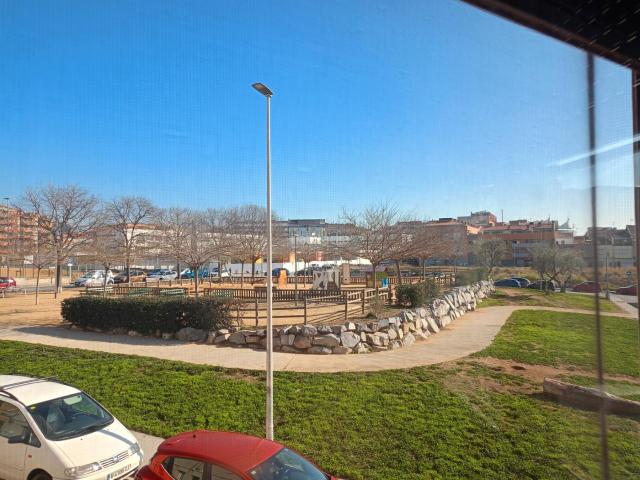 Casa adosada en venta en Terrassa, Ca n'Aurell. CASA EN EL CENTRO. Casas adosadas.