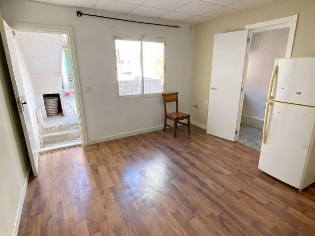 Casa adosada en venta en Terrassa, de 220 m² 7 habitaciones por 289.000