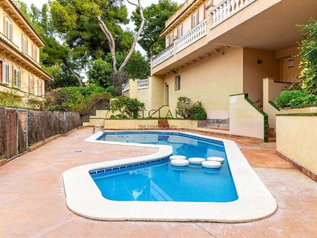 Casa adosada en Venta en Tiana