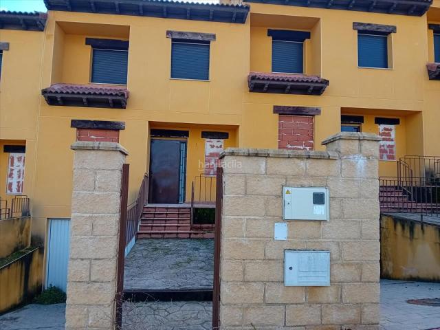 Casa adosada en venta en Tiemblo El. Casas adosadas Tiemblo.