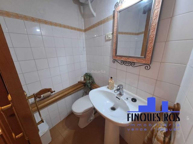 Casa adosada en venta en Traiguera. Casa con encanto y chimenea en Traiguera, a 15 minutos de Vinaròs. Casas adosadas.