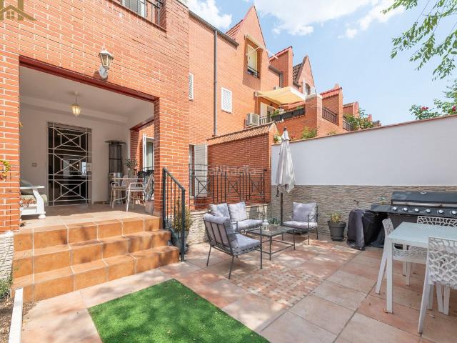 Casa adosada en venta en Tres Cantos, Segunda Fase. Chalet Reformado en Segunda Fase. Casas adosadas Tres.